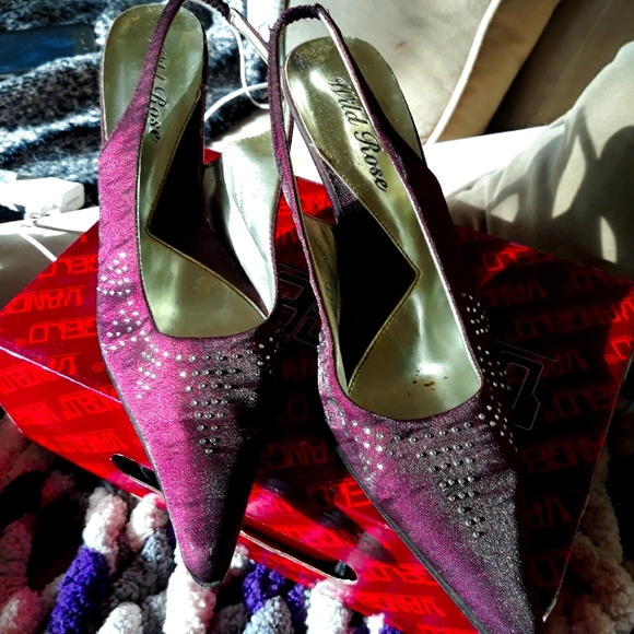 Purple shoes, size 7 - Picture 1 of 2